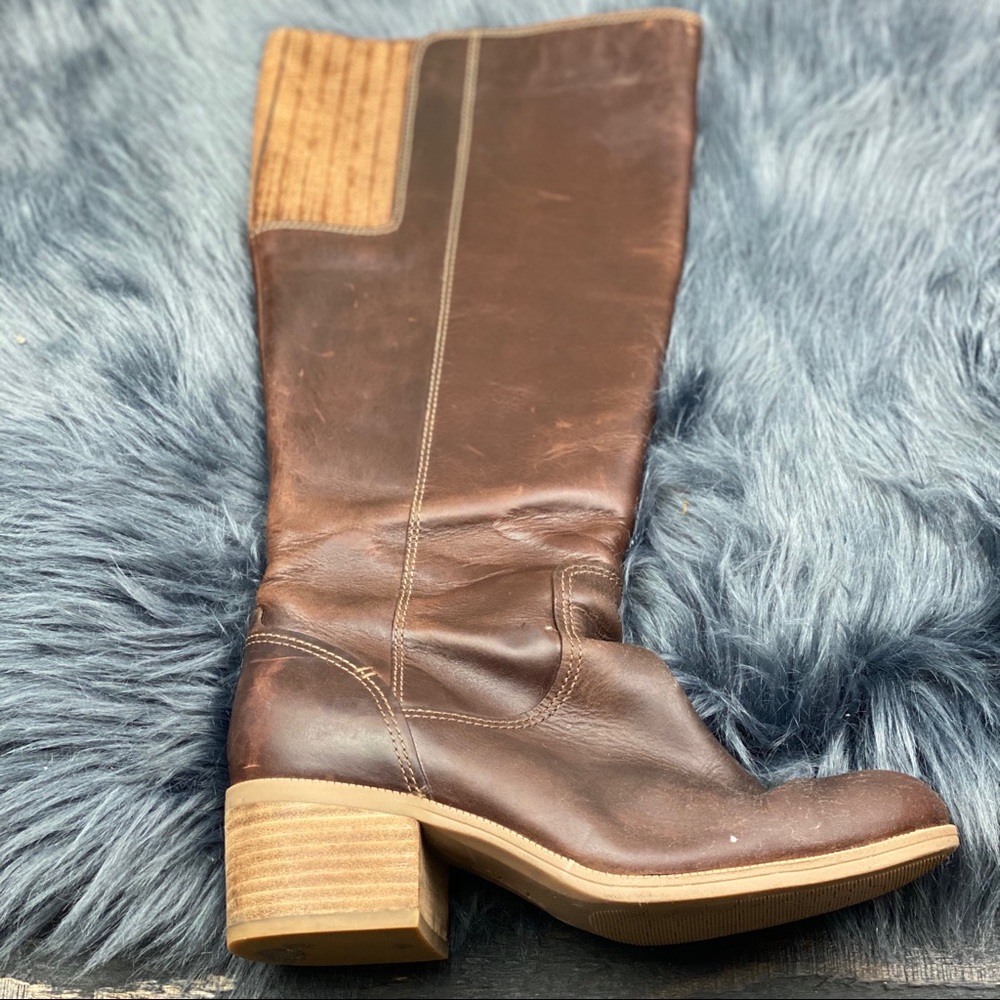 CLARKS, TALL BOOTS, GENUINE BROWN LEATHER, sz8